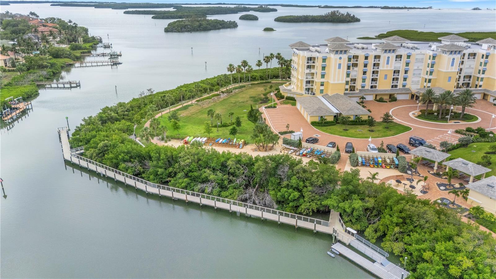 SUNSET POINTE AT COLLANY KEY III CONDO - Residential