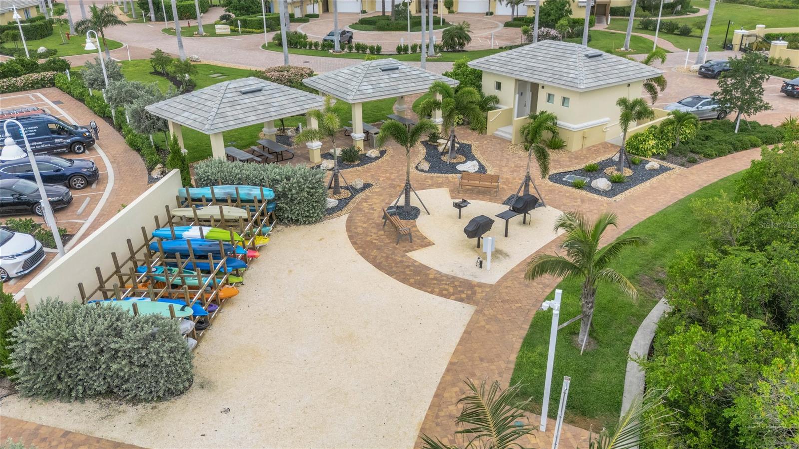SUNSET POINTE AT COLLANY KEY III CONDO - Residential
