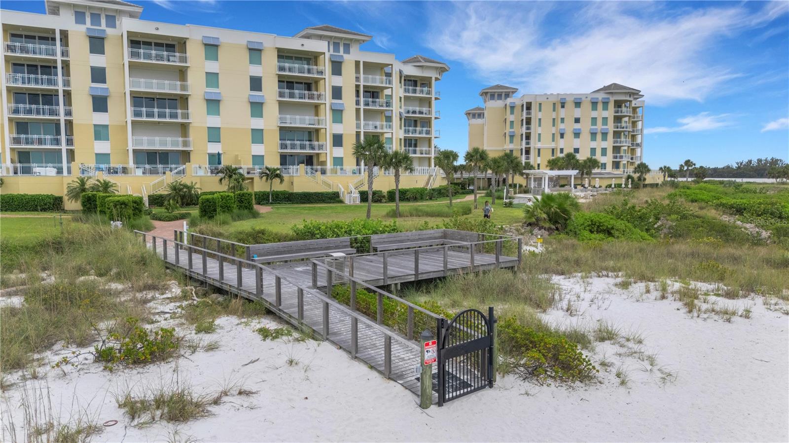 SUNSET POINTE AT COLLANY KEY III CONDO - Residential