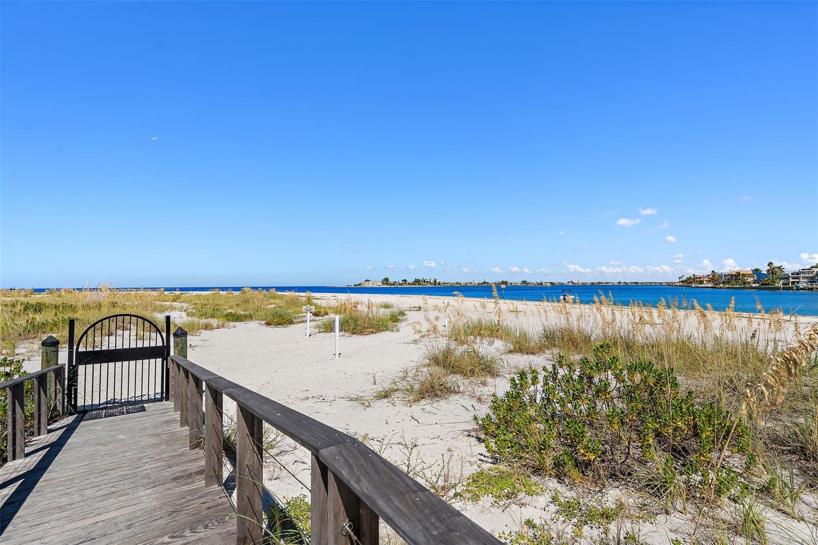 SUNSET POINTE AT COLLANY KEY III CONDO - Residential