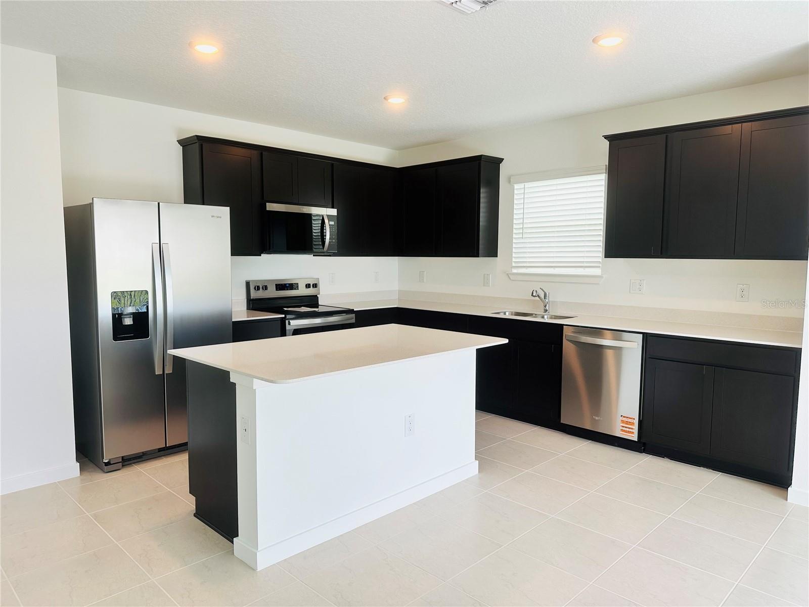 CALDERA PHASES 3 & 4 - Residential Lease