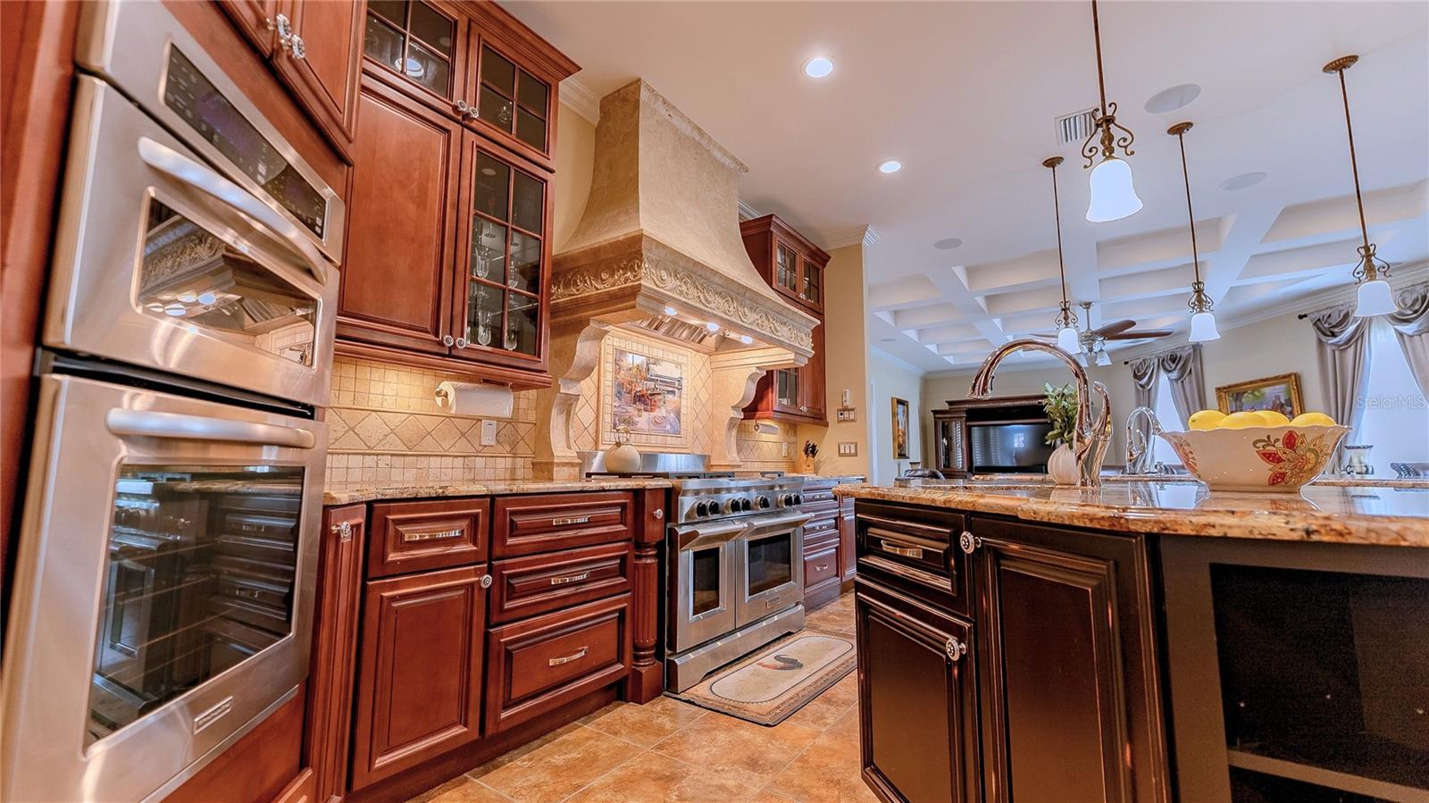 BELLEAIR BEACH YACHT CLUB ESTATES - Residential