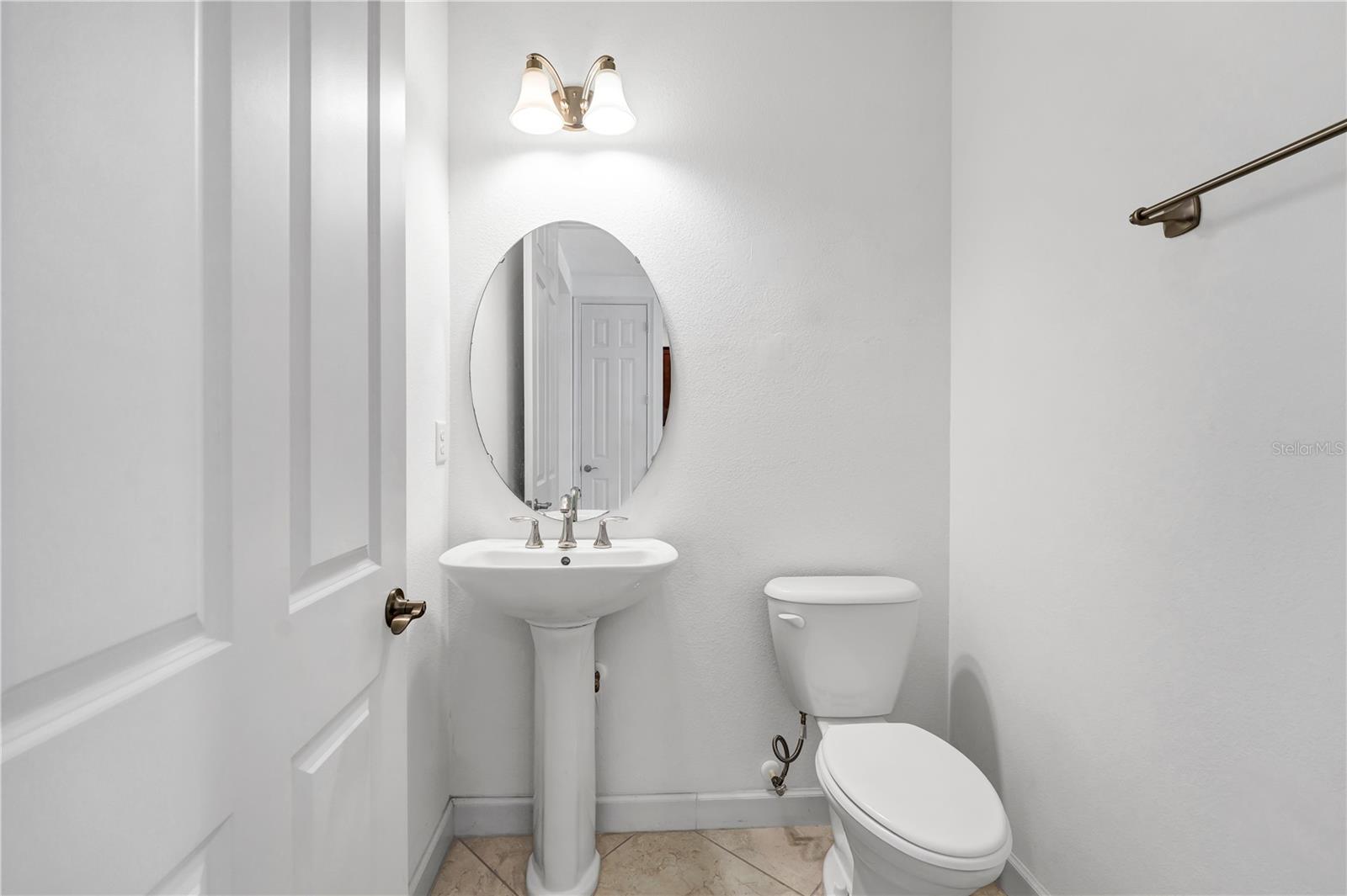 GRANDE OAKS AT HEATHROW - Residential