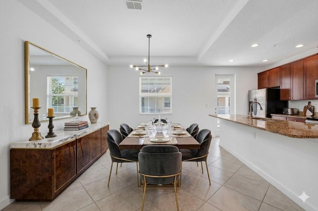 GRANDE OAKS AT HEATHROW - Residential