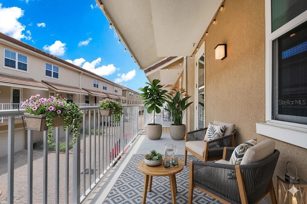 GRANDE OAKS AT HEATHROW - Residential