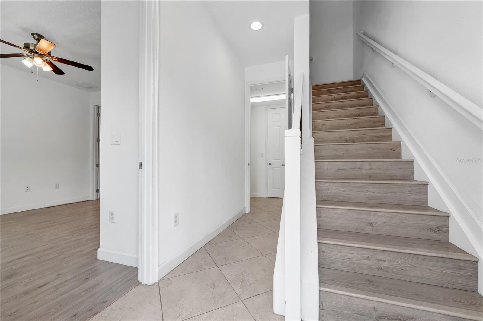 GRANDE OAKS AT HEATHROW - Residential