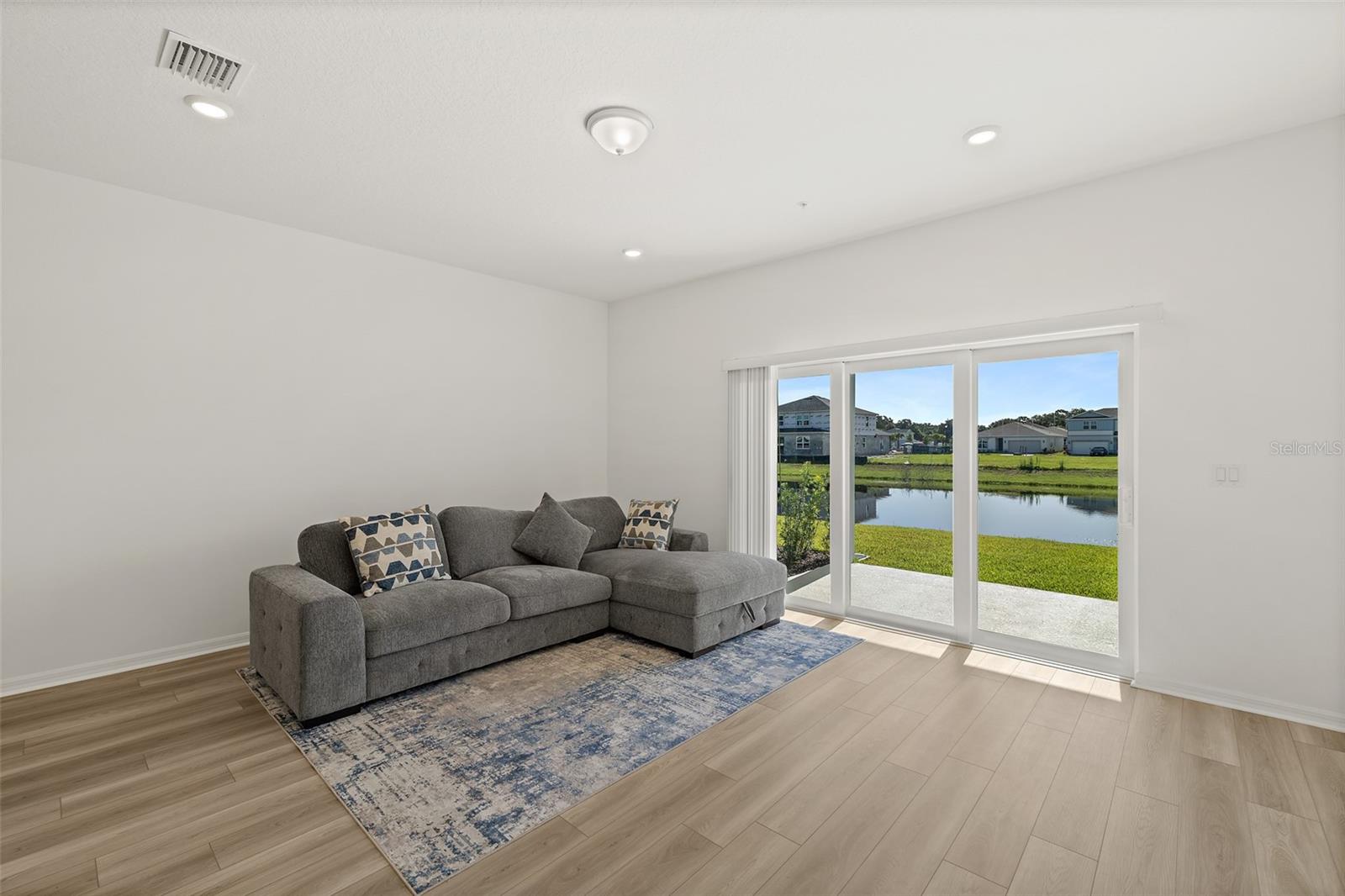 SUNRISE ESTATES - Residential