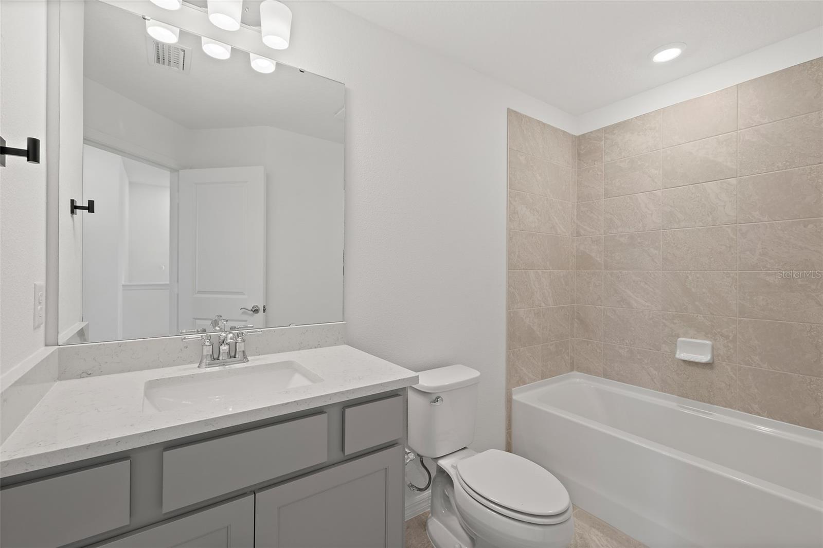 SUNRISE ESTATES - Residential