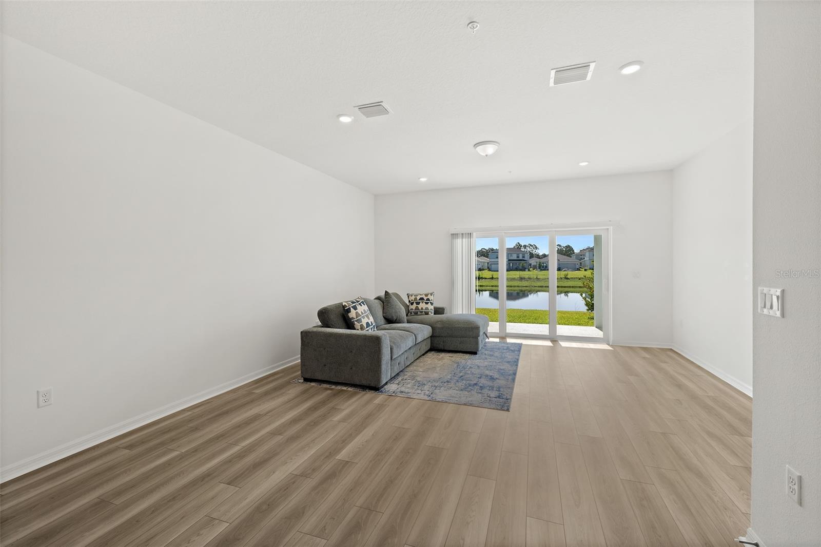 SUNRISE ESTATES - Residential