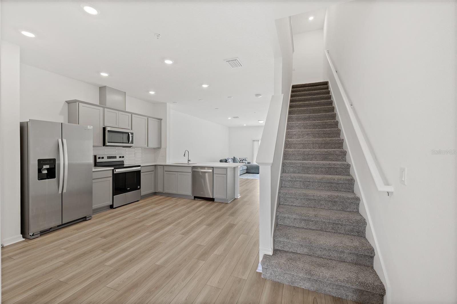 SUNRISE ESTATES - Residential