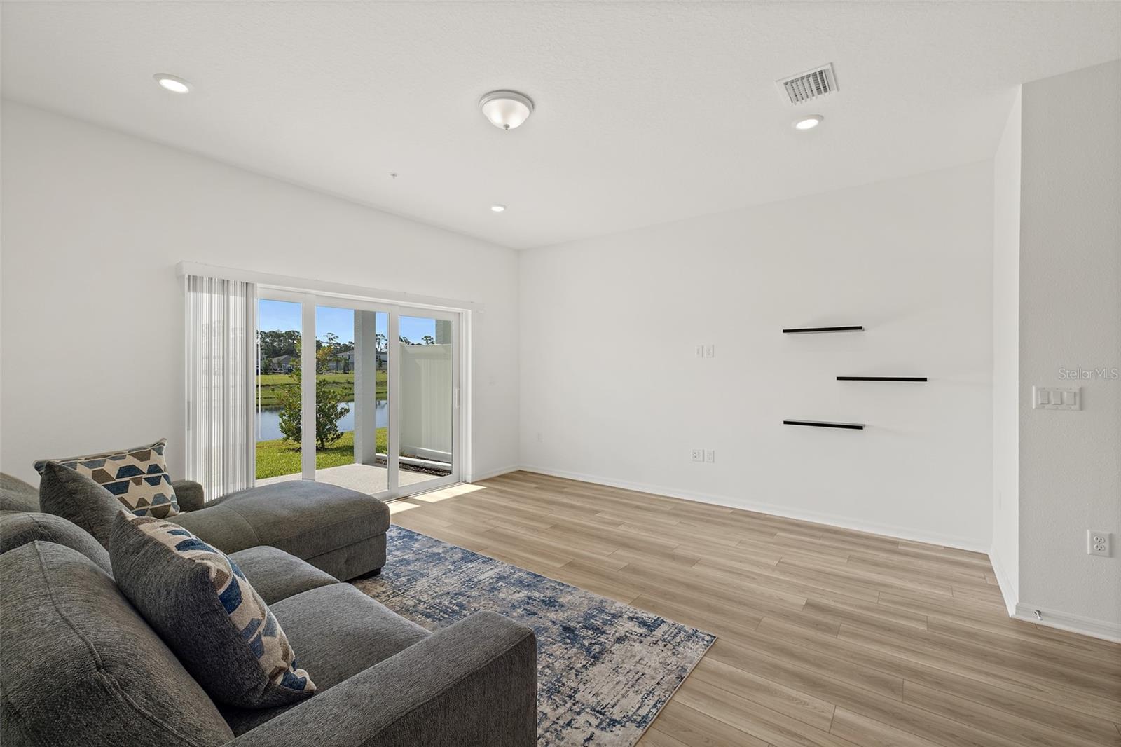 SUNRISE ESTATES - Residential