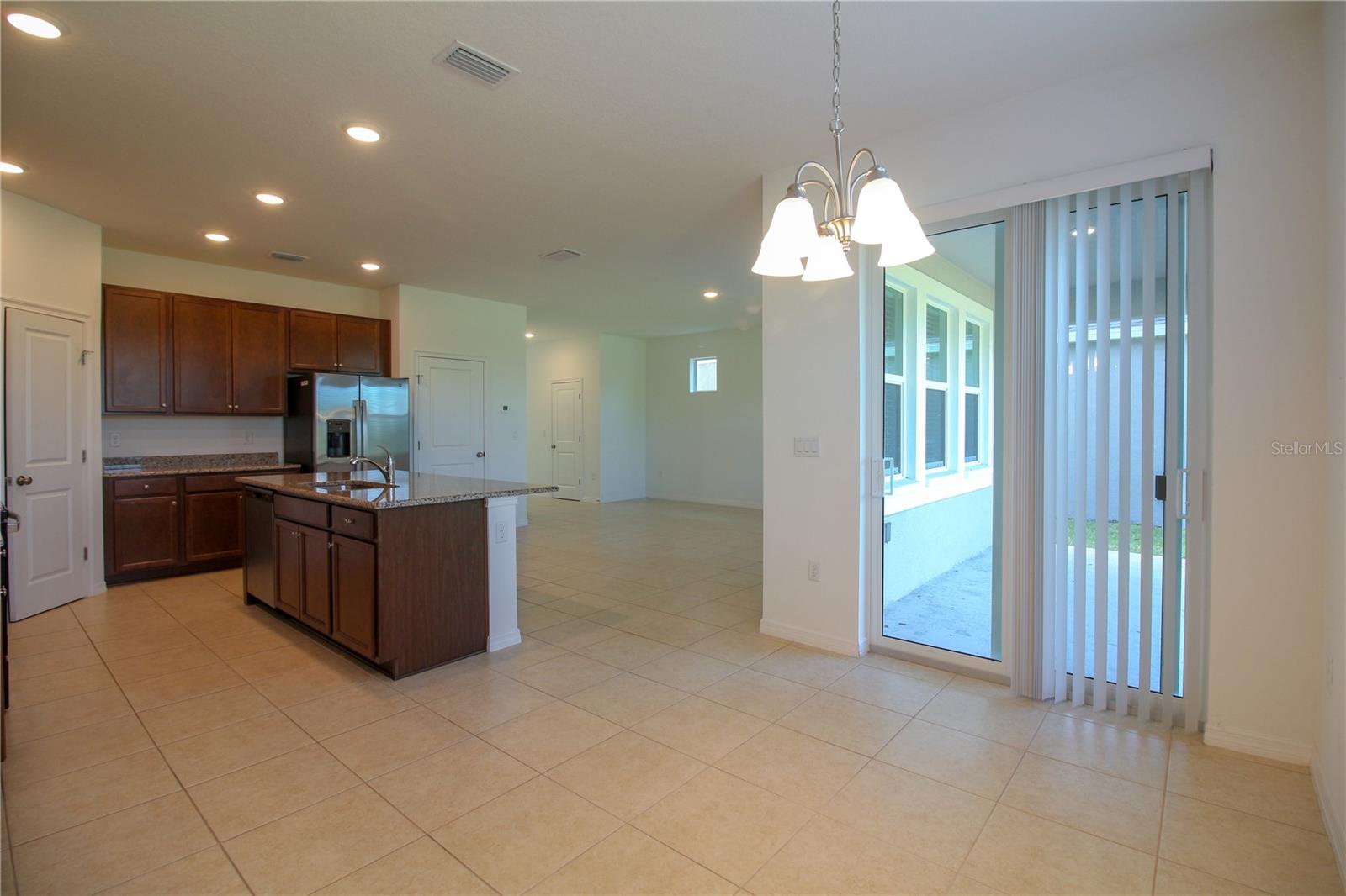 VILLAGES OF BRIDGEWATER - Residential Lease