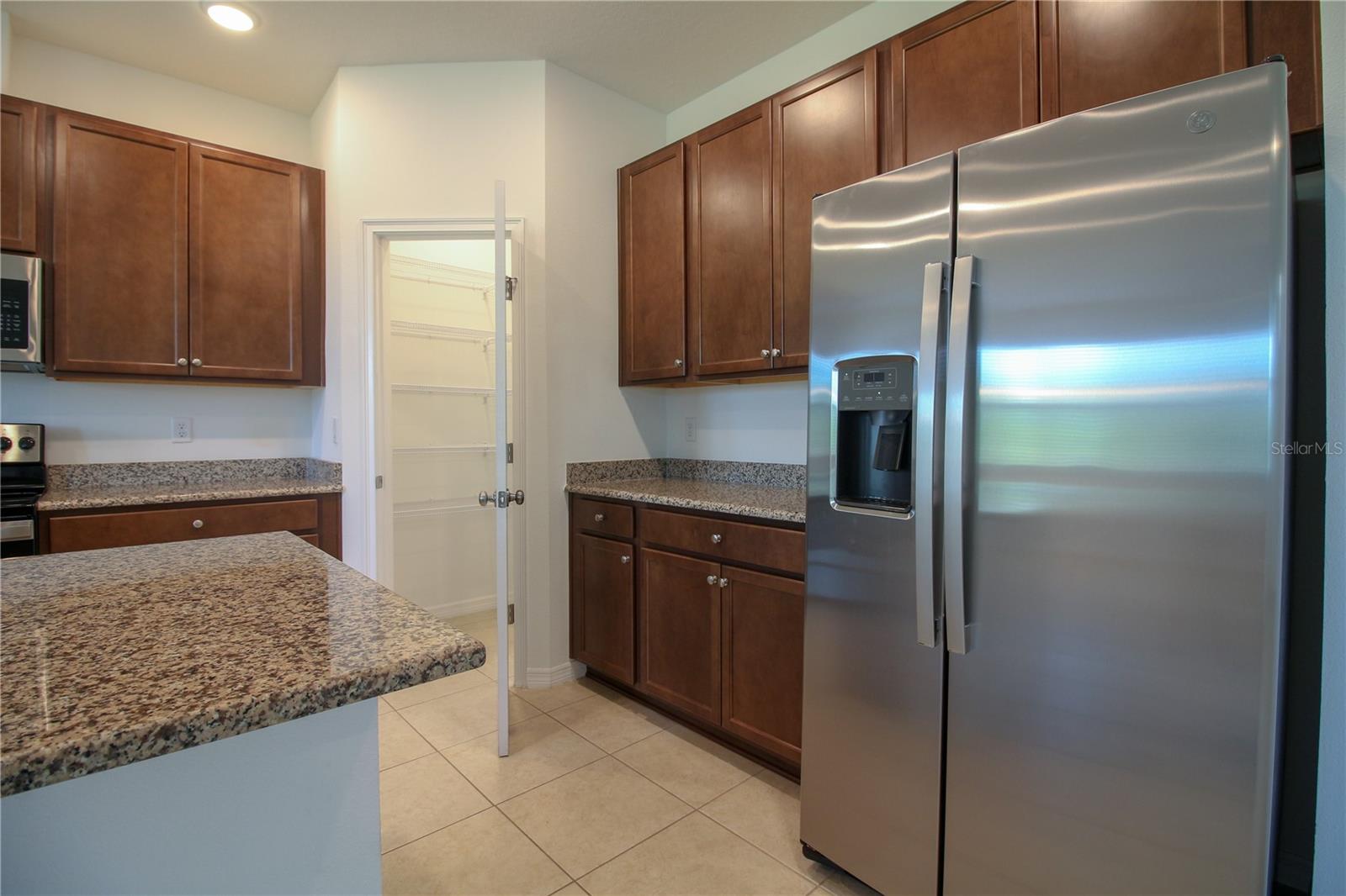 VILLAGES OF BRIDGEWATER - Residential Lease