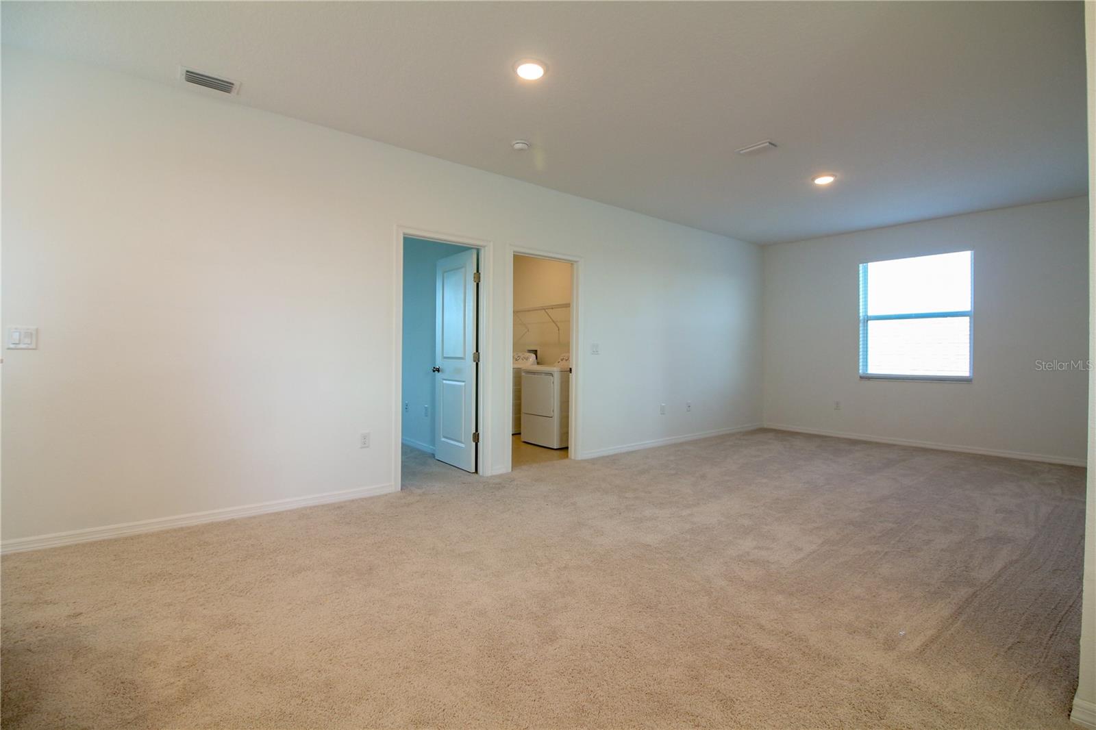 VILLAGES OF BRIDGEWATER - Residential Lease