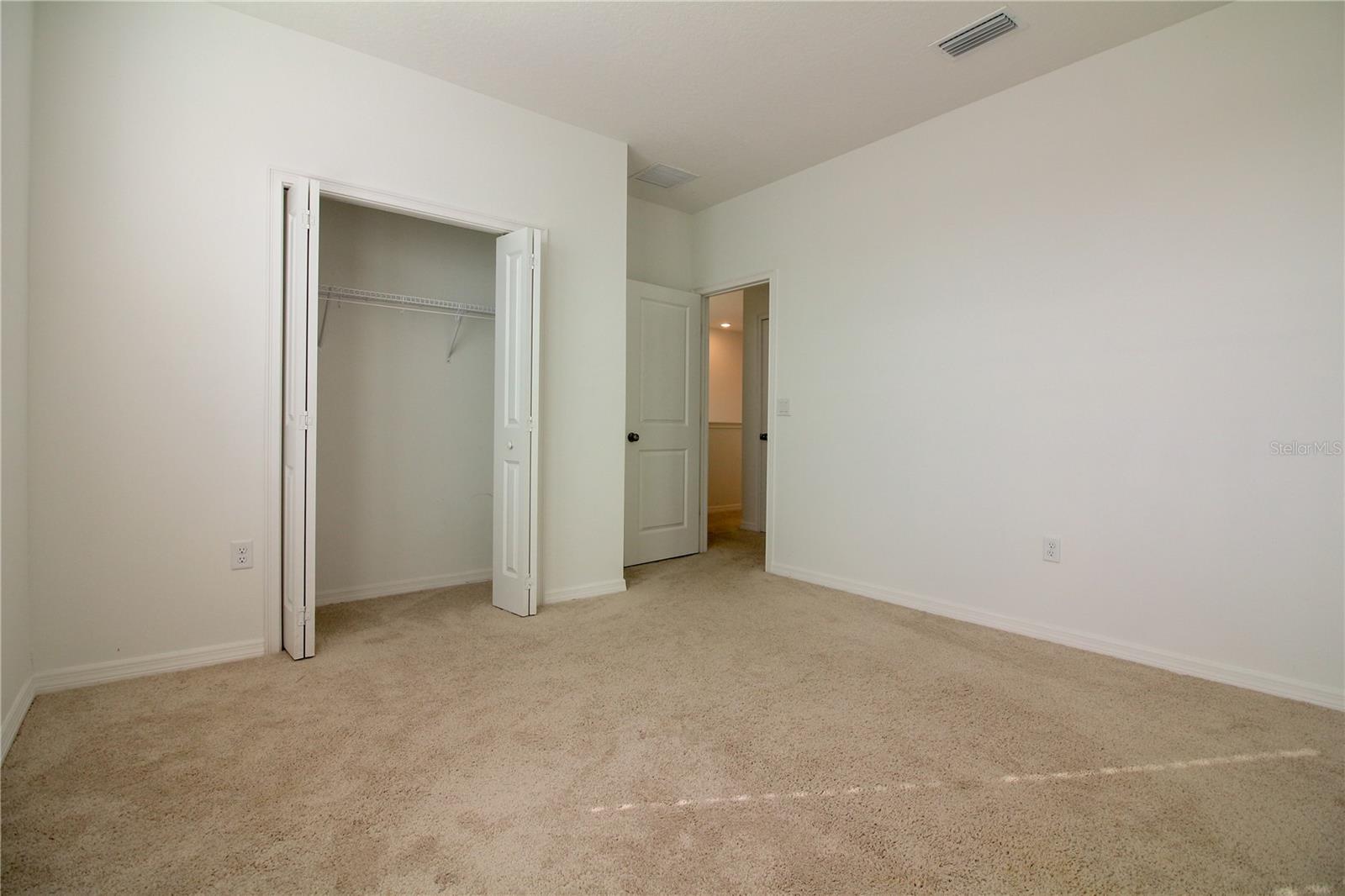 VILLAGES OF BRIDGEWATER - Residential Lease