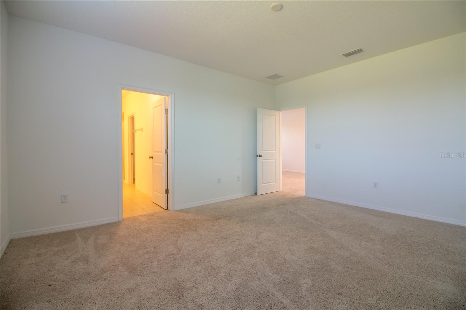 VILLAGES OF BRIDGEWATER - Residential Lease