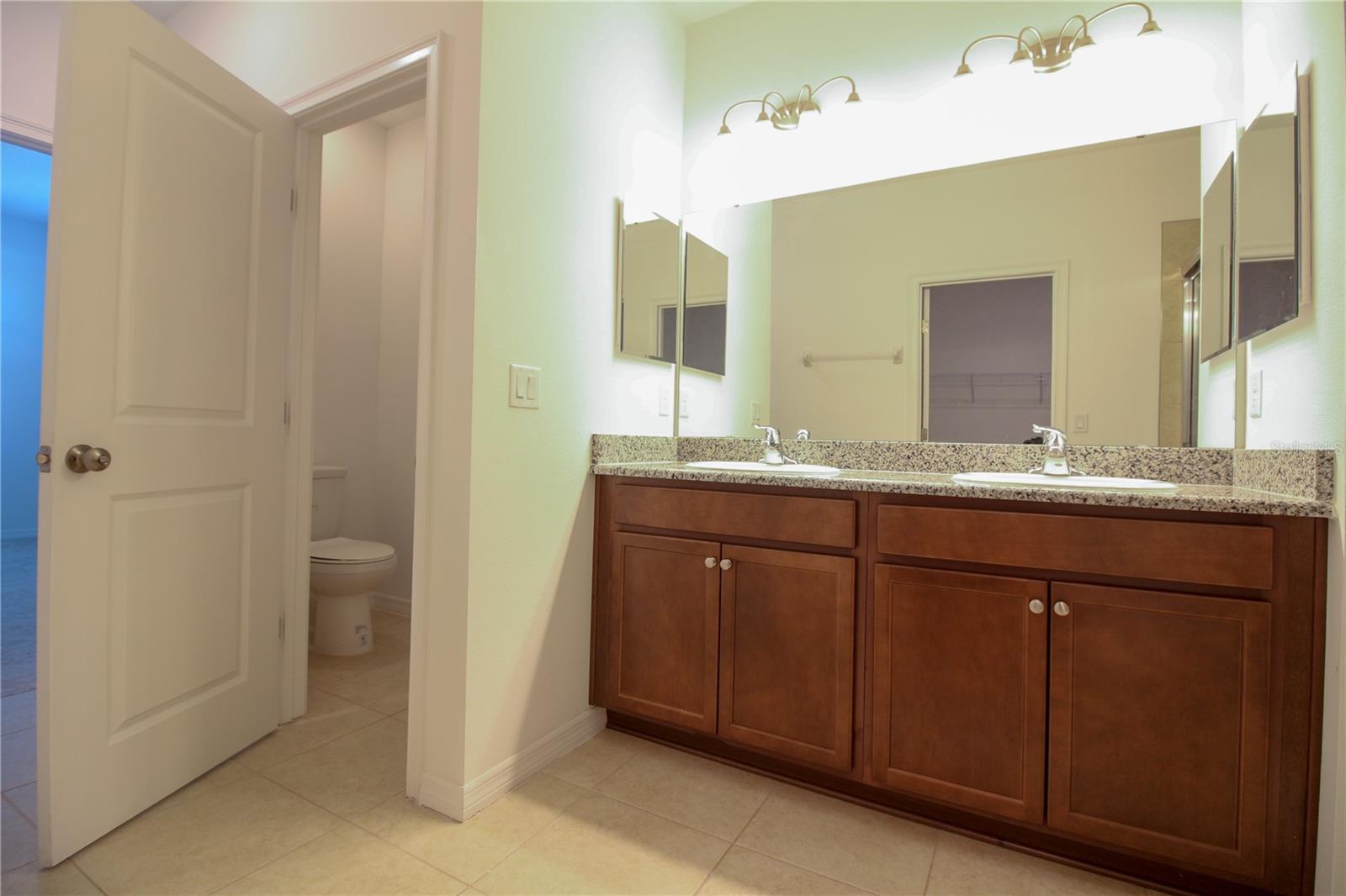 VILLAGES OF BRIDGEWATER - Residential Lease