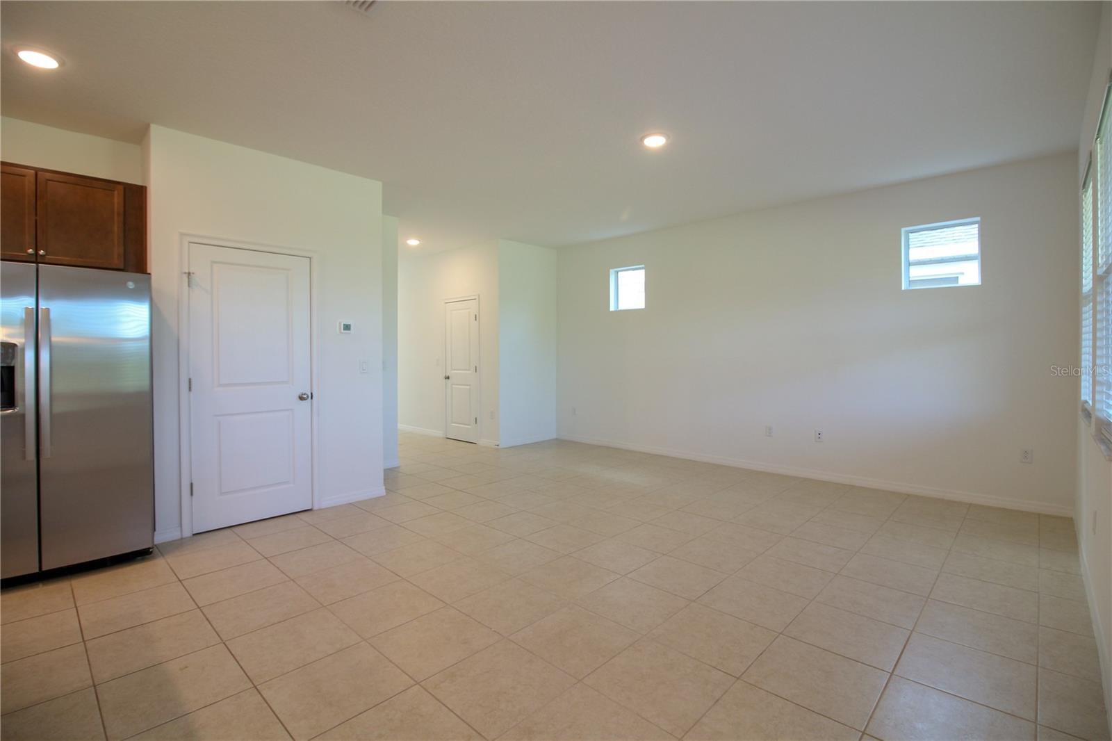 VILLAGES OF BRIDGEWATER - Residential Lease
