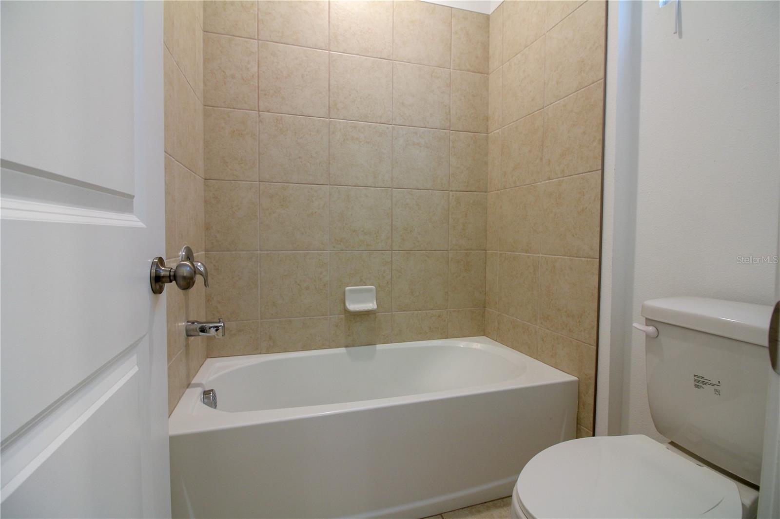 VILLAGES OF BRIDGEWATER - Residential Lease