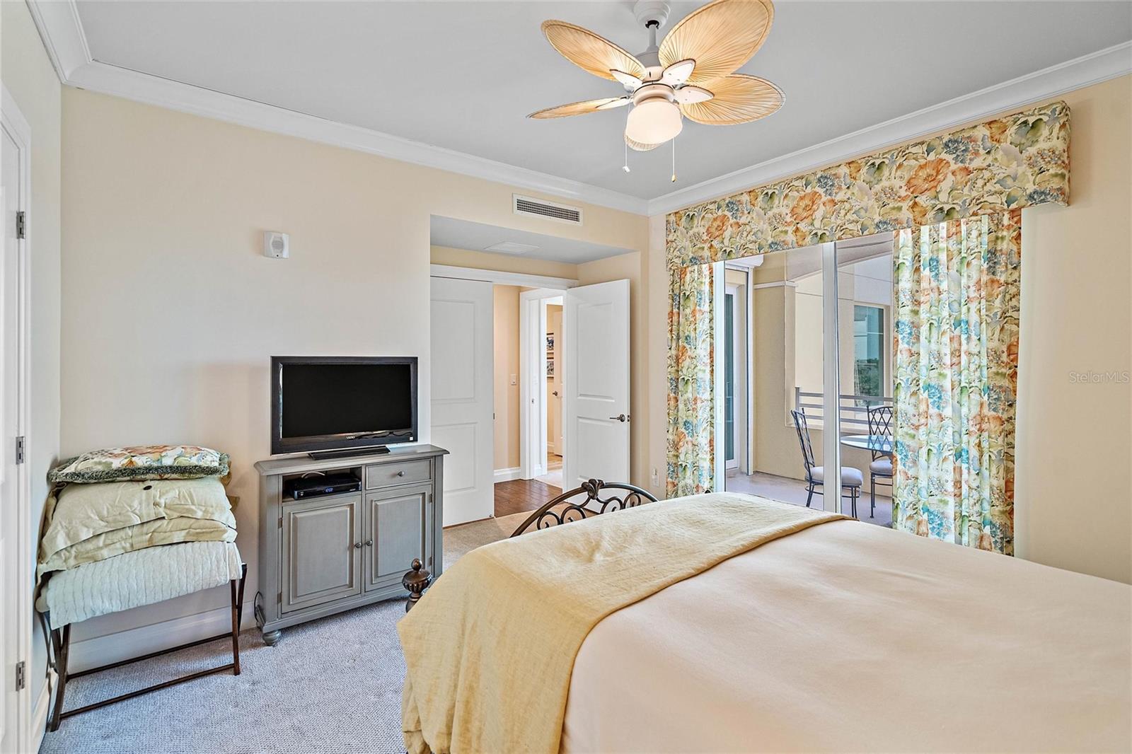 SUNSET POINTE AT COLLANY KEY CONDO - Residential