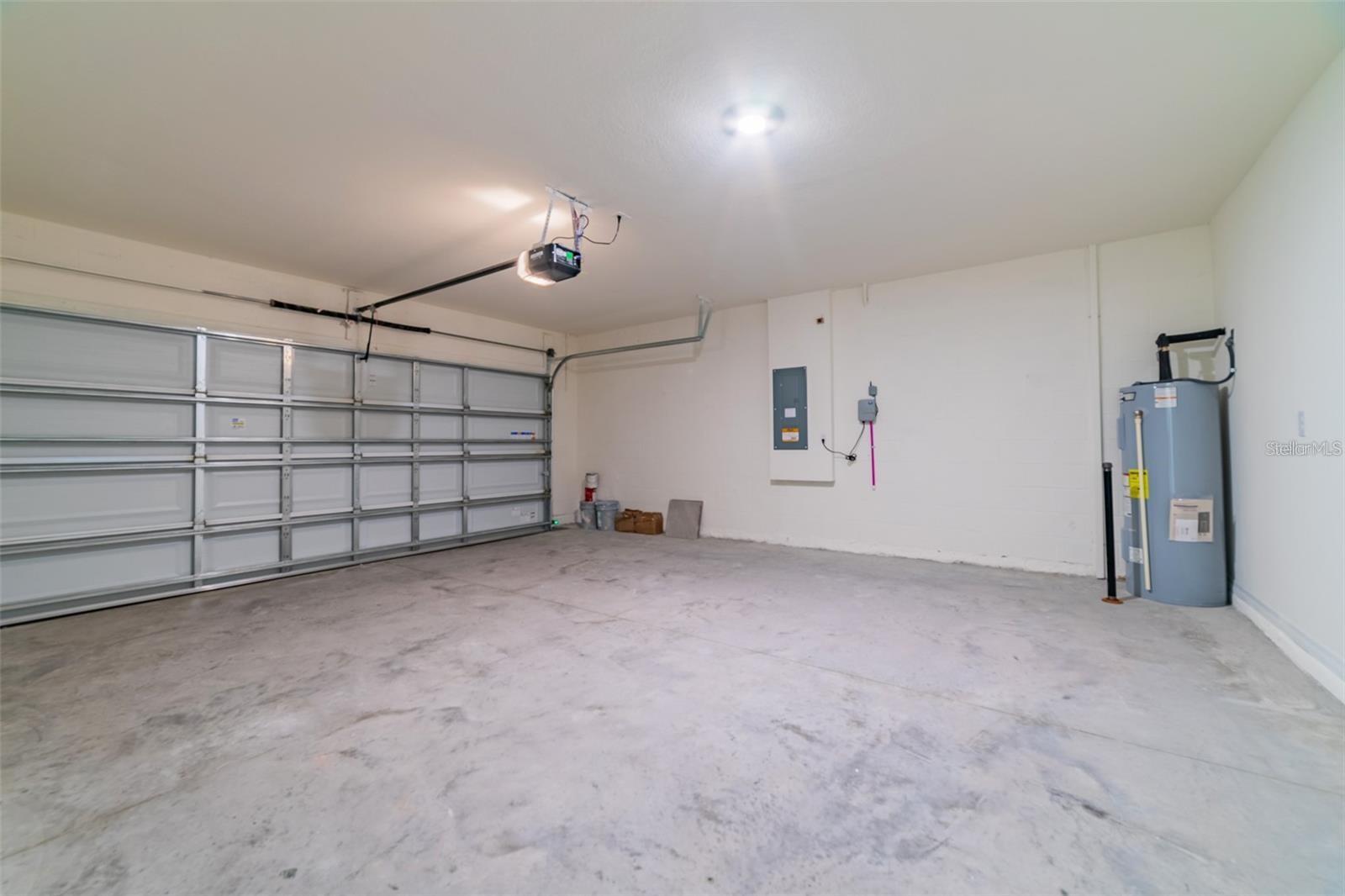 EPPERSON RANCH NORTH PH 5 POD - Residential Lease