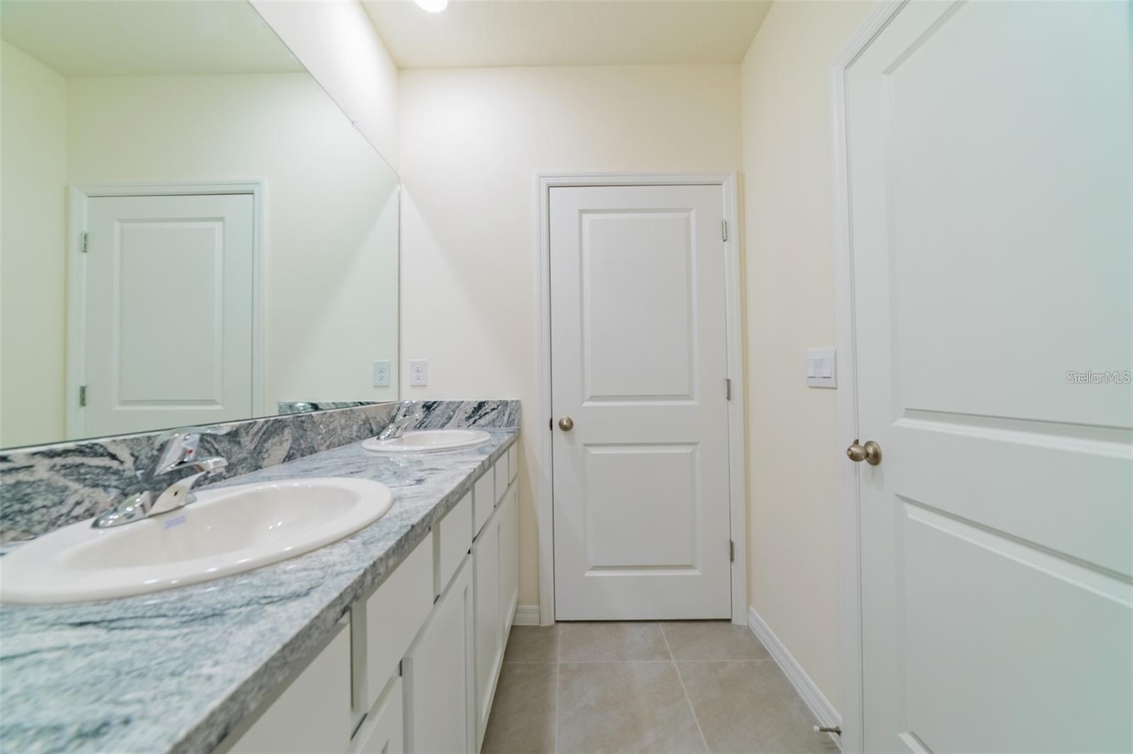 EPPERSON RANCH NORTH PH 5 POD - Residential Lease