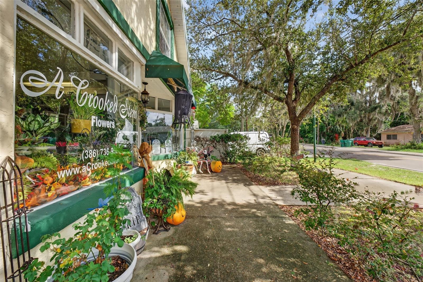 WOODMONT HEIGHTS - Commercial Sale
