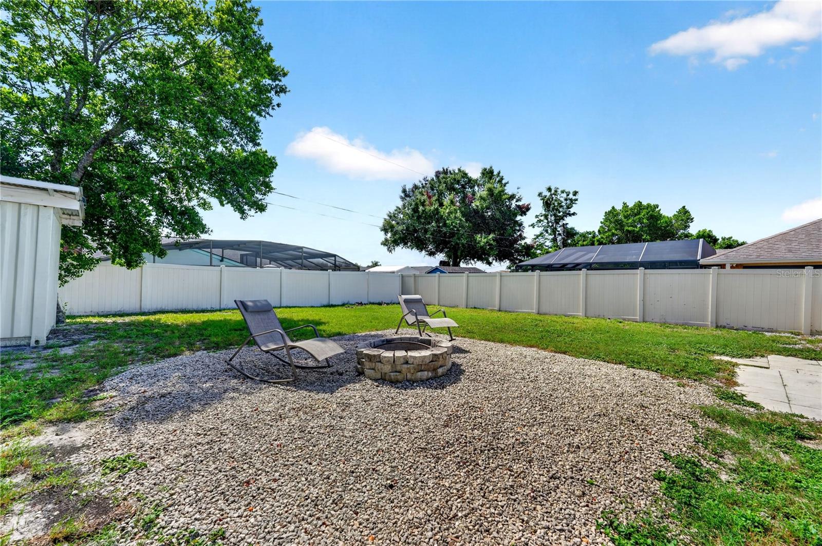 DELTONA LAKES UNIT 09 - Residential