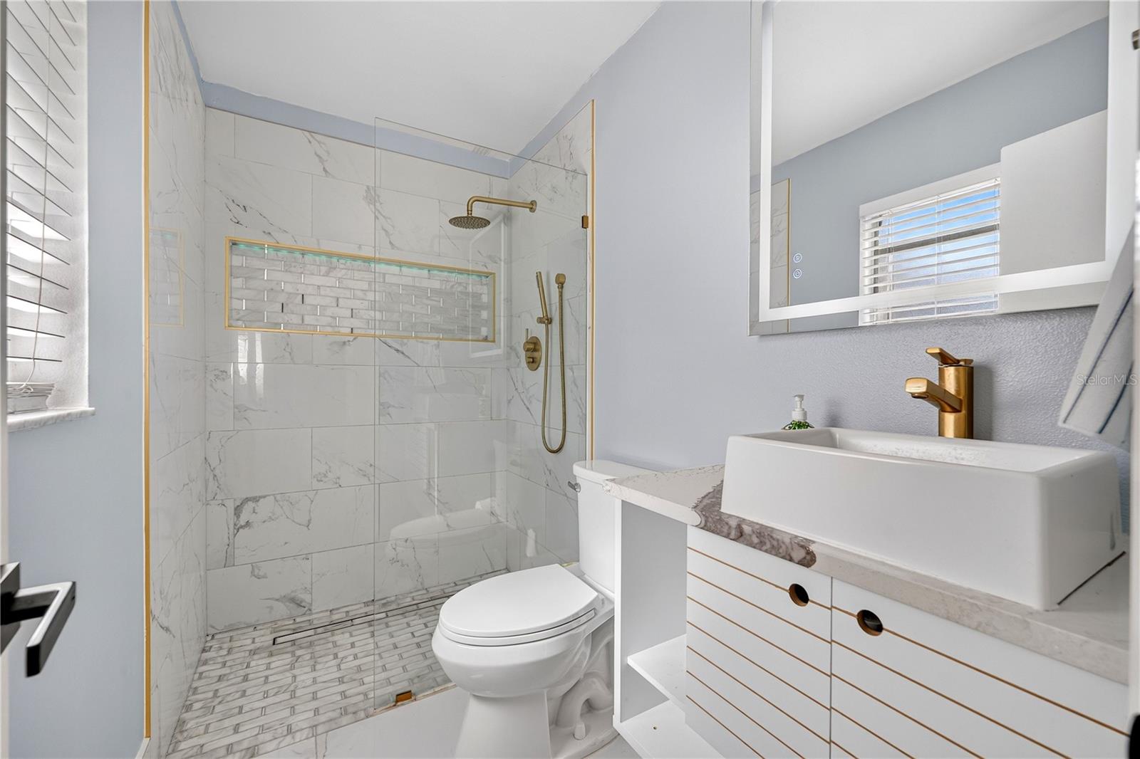DELTONA LAKES UNIT 09 - Residential