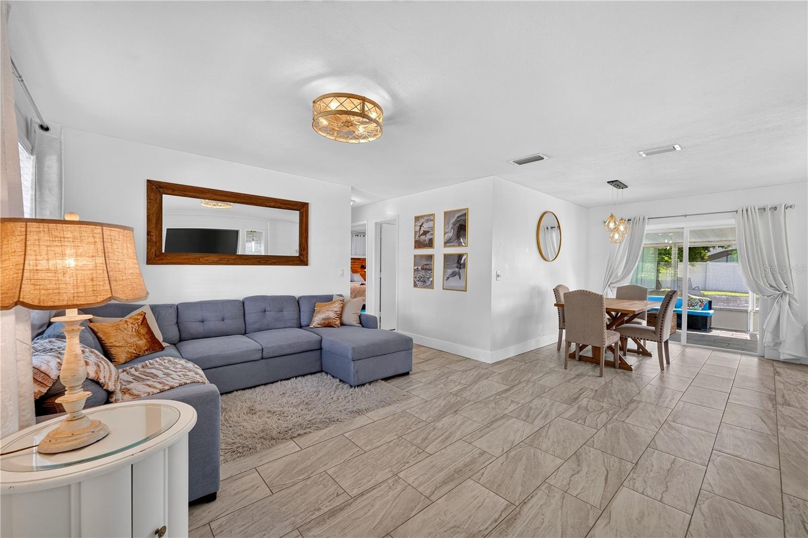 DELTONA LAKES UNIT 09 - Residential