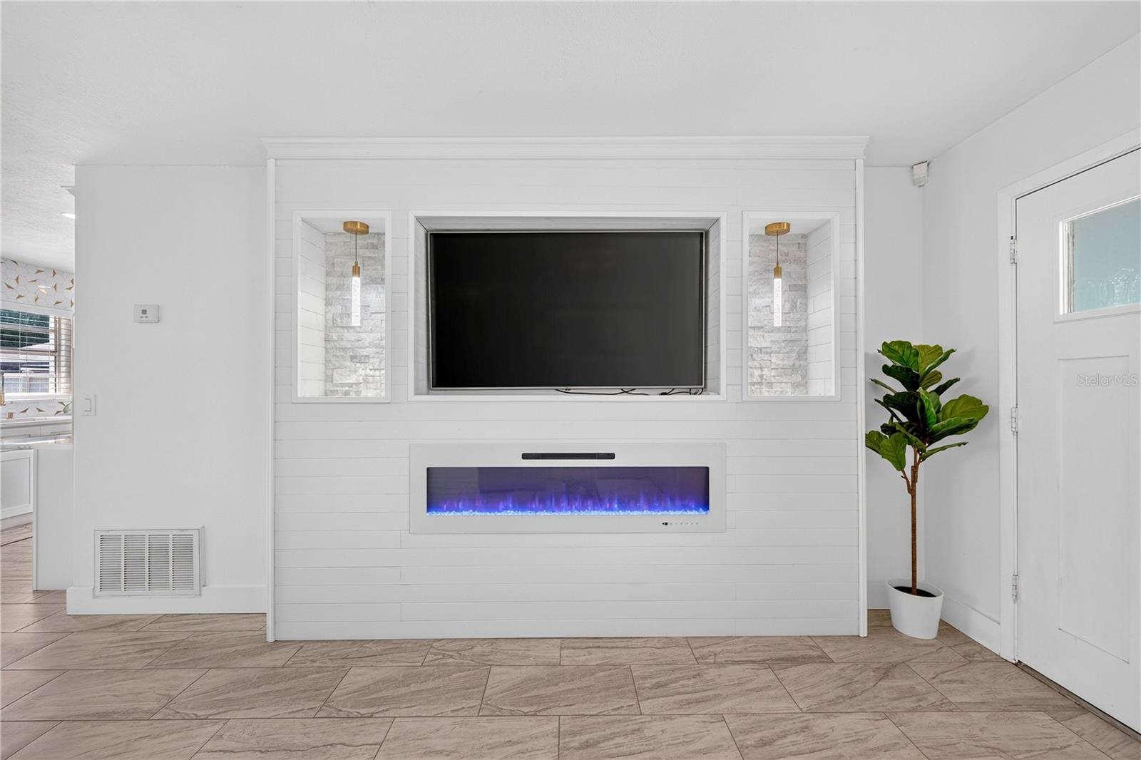 DELTONA LAKES UNIT 09 - Residential