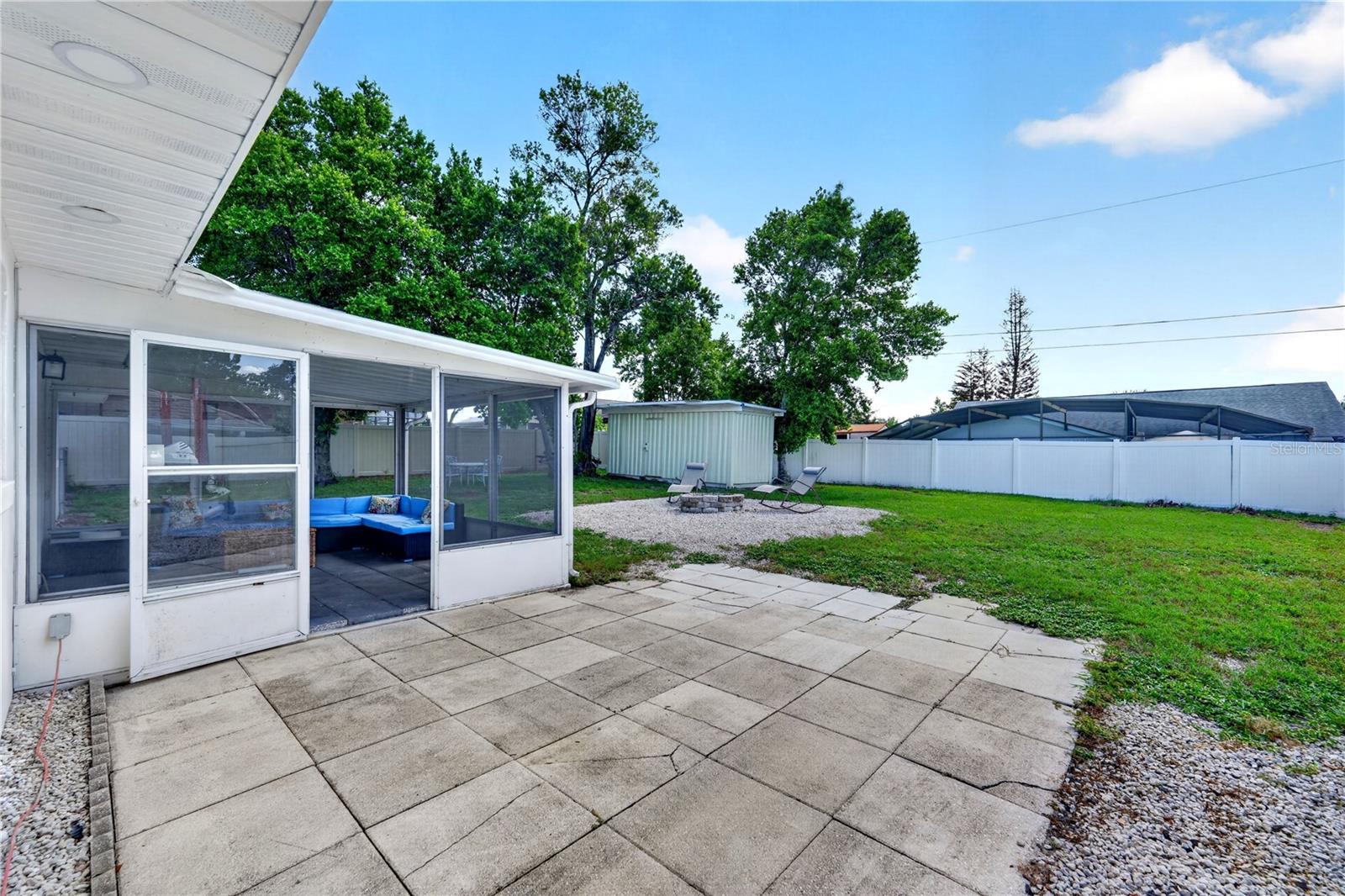 DELTONA LAKES UNIT 09 - Residential