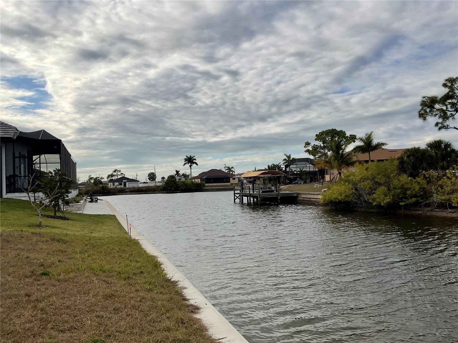CAPE CORAL - Land
