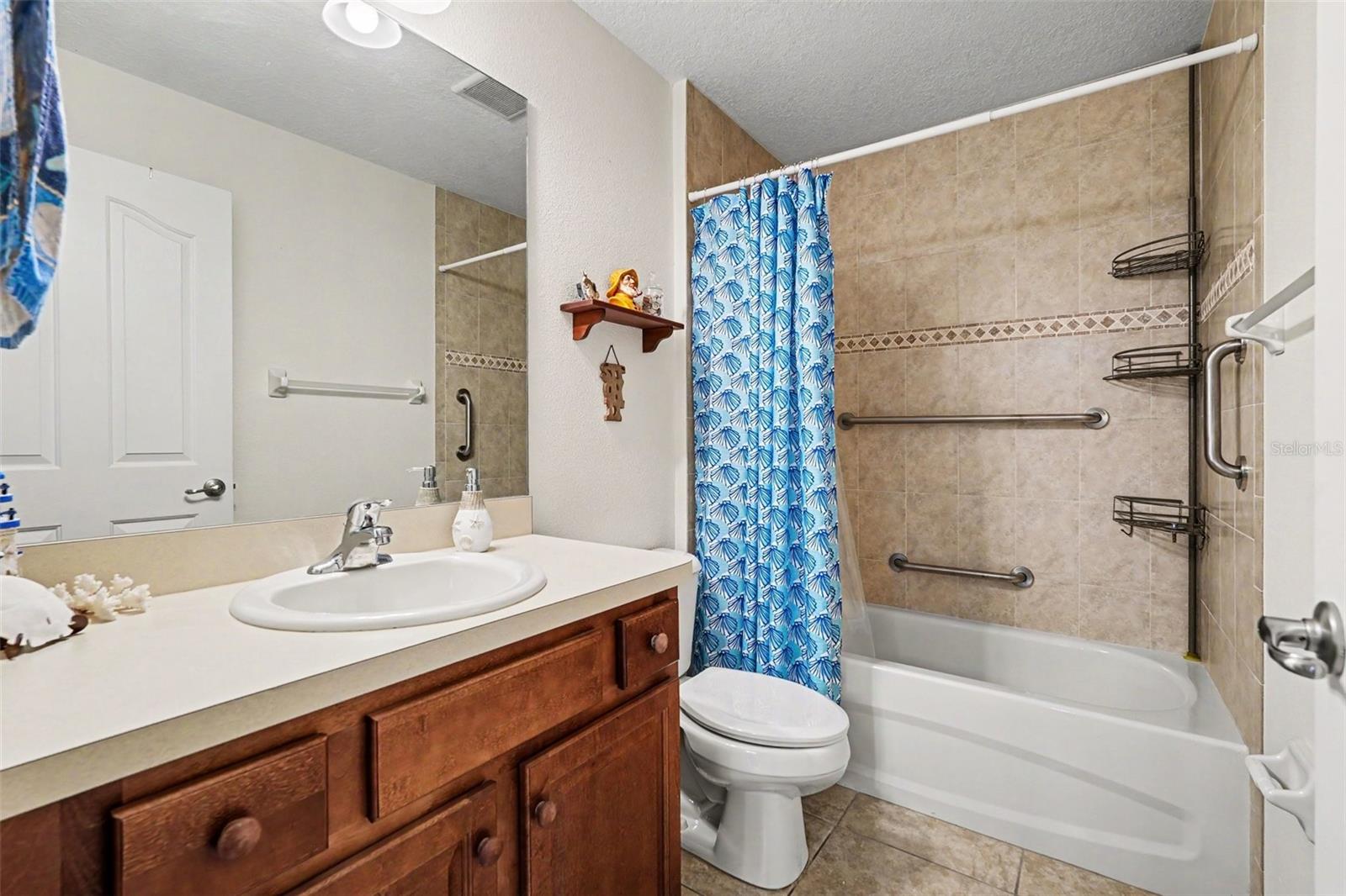 ROYAL HIGHLANDS UNIT 5 - Residential