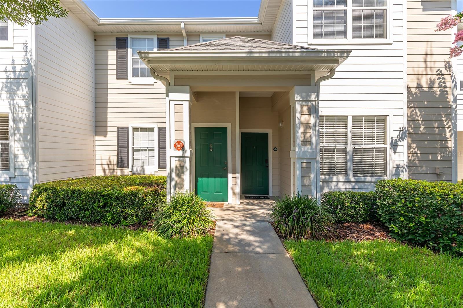 Beautiful 1BR/1BA condo with a bright open floor plan, spacious solarium/flex space, granite countertops, walk-in closet, and interior laundry. Located in the gated Southern Pines community featuring a resort-style pool, fitness center, indoor basketball and racquetball courts, tennis courts, playground, and clubhouse. Conveniently located near Downtown Winter Garden, Winter Garden Village, major highways, shopping, dining, and entertainment. Northeast-facing unit with abundant natural light and excellent community amenities.
