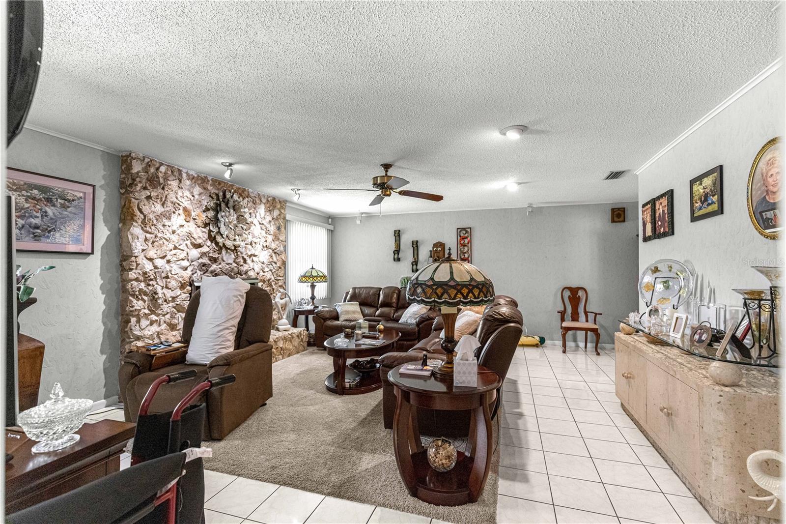 CRESTWOOD UN 03 - Residential