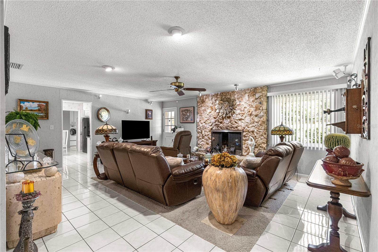 CRESTWOOD UN 03 - Residential