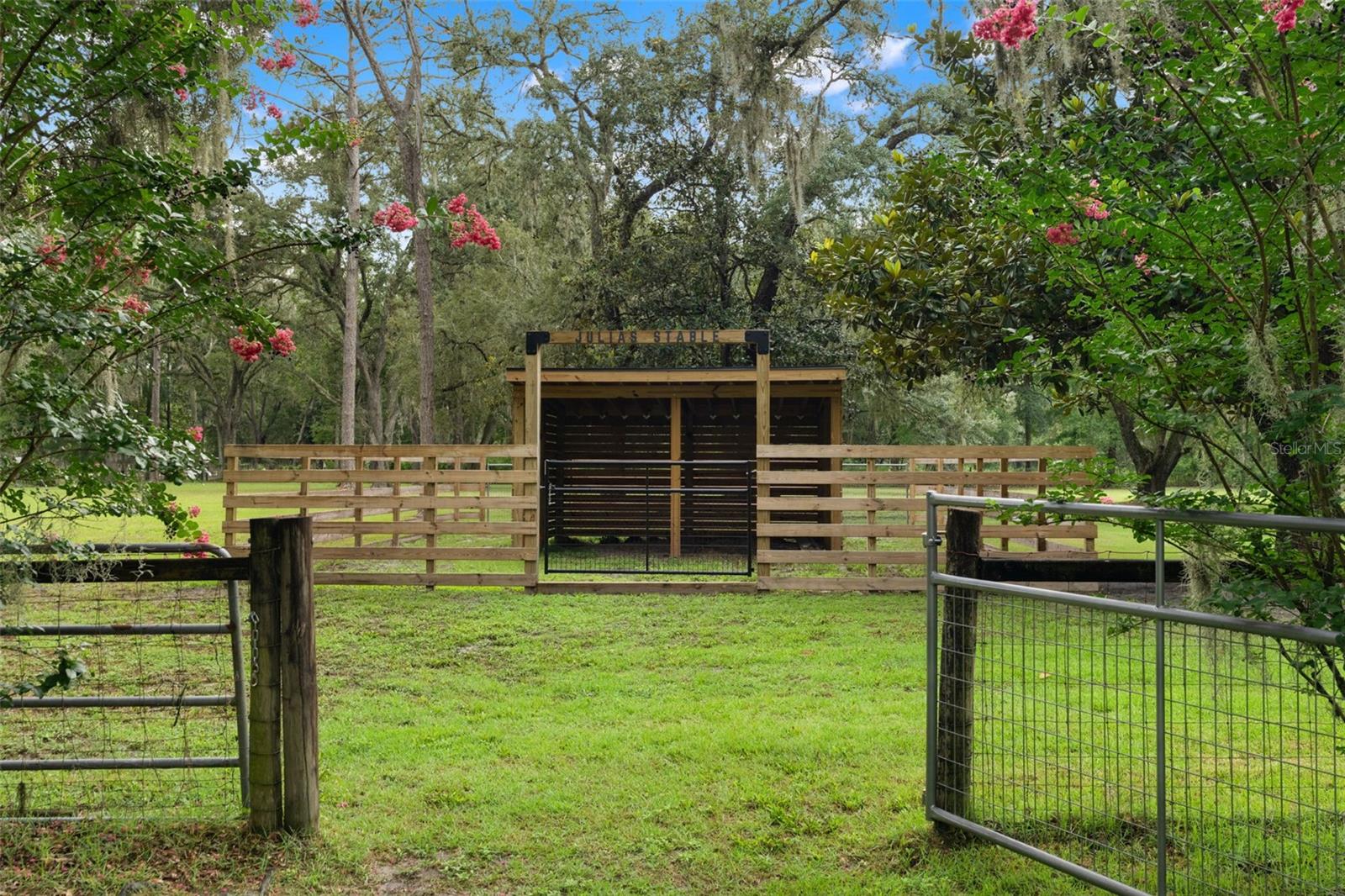 ACREAGE - Residential