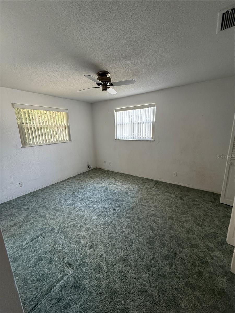 BREAKERS UNIT 01 - Residential