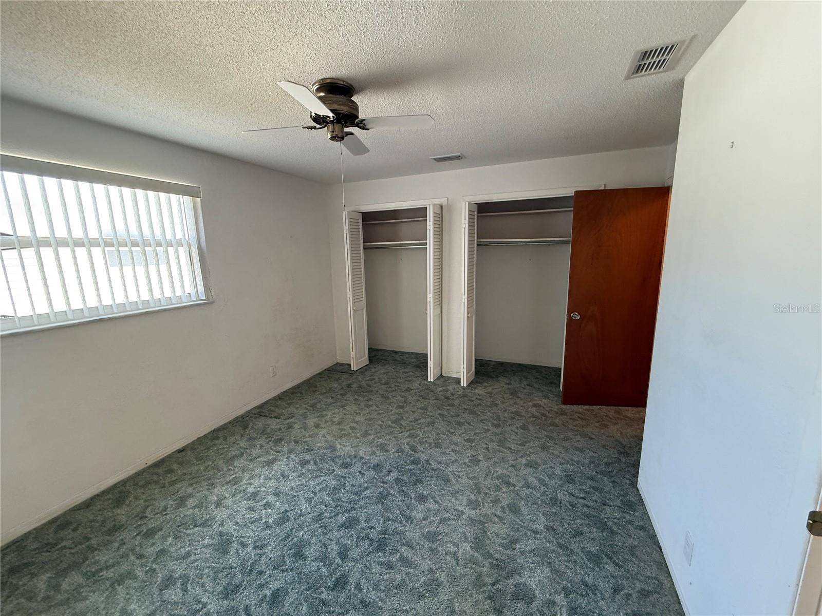 BREAKERS UNIT 01 - Residential