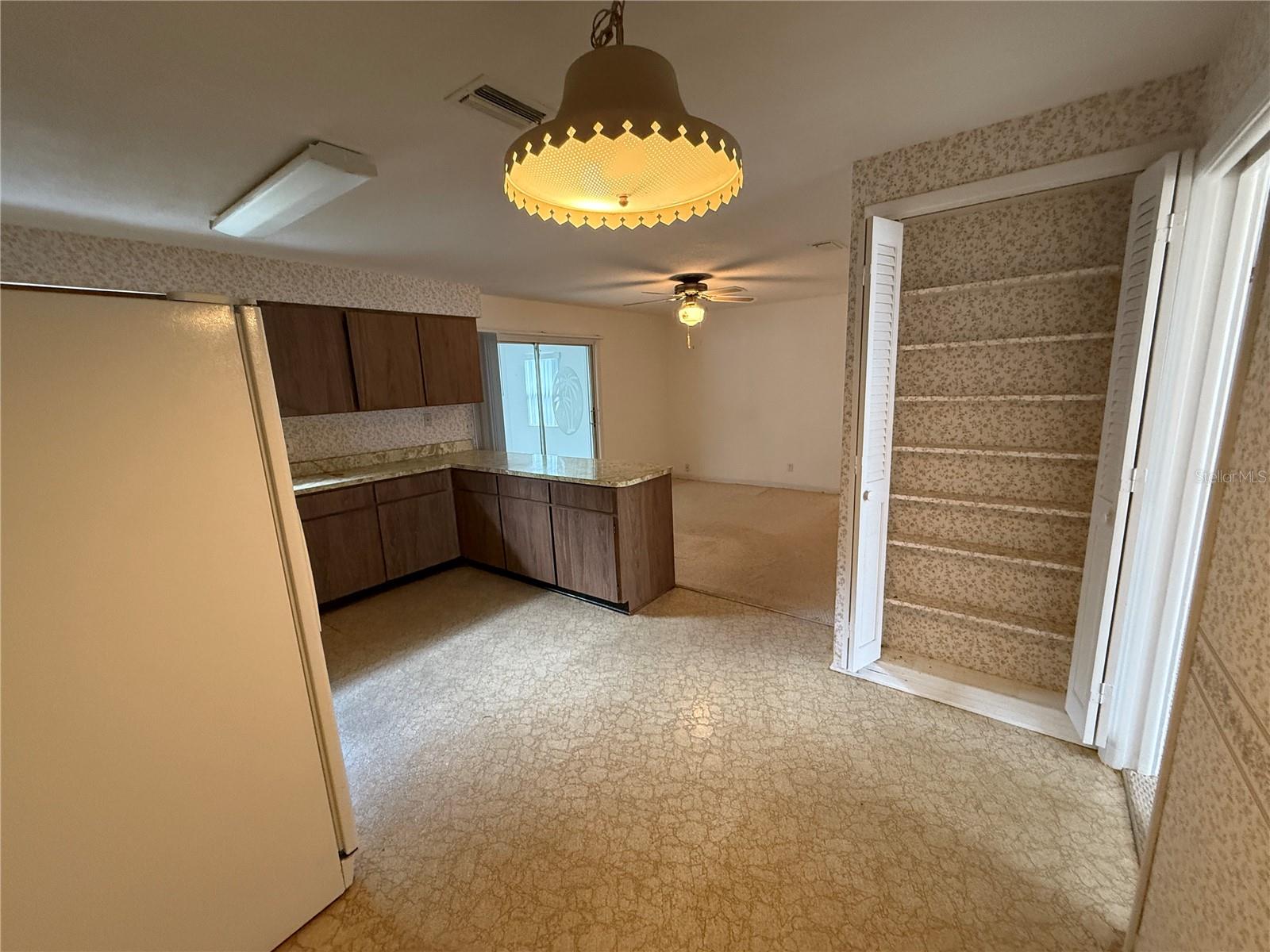 BREAKERS UNIT 01 - Residential