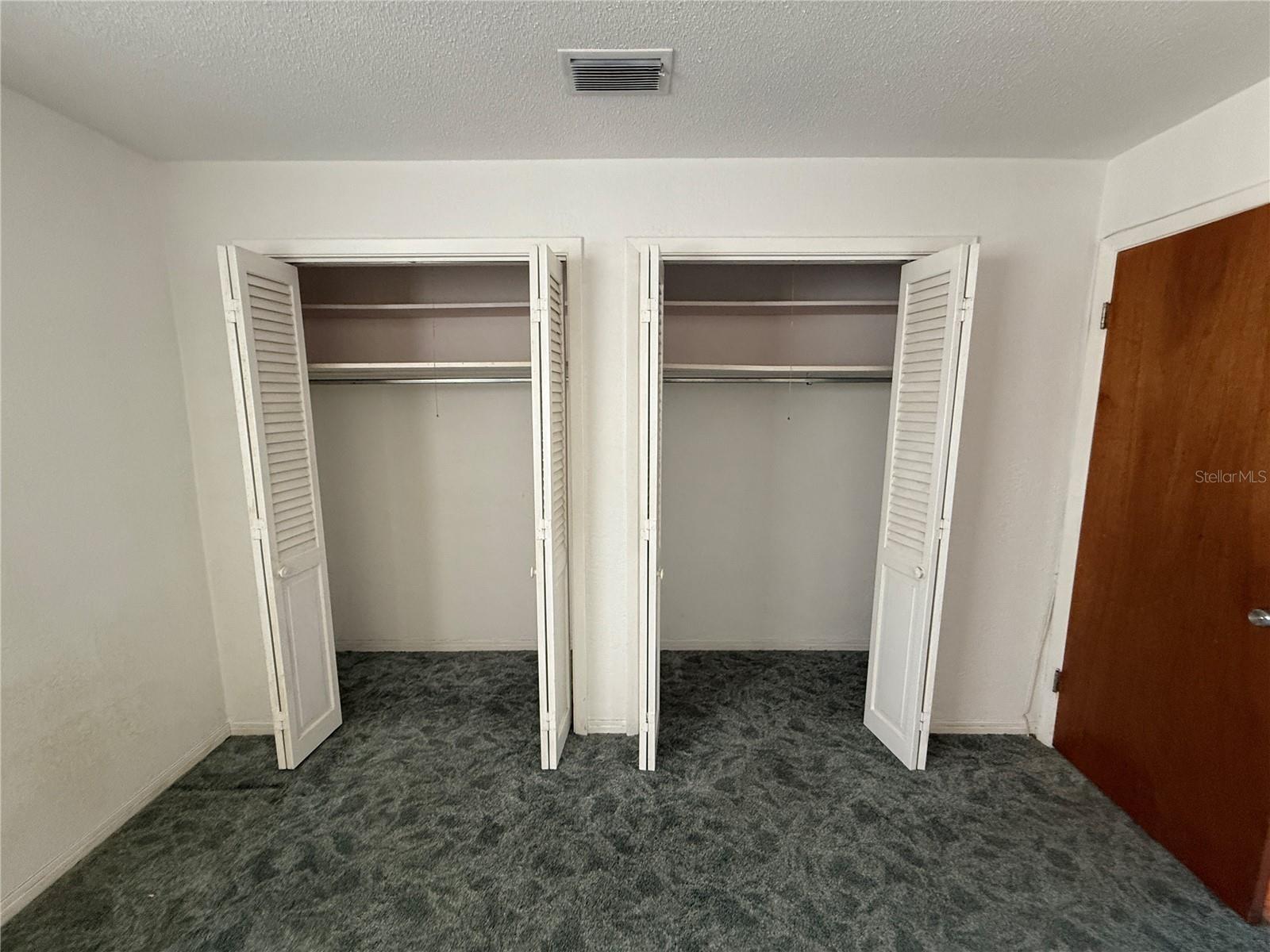 BREAKERS UNIT 01 - Residential