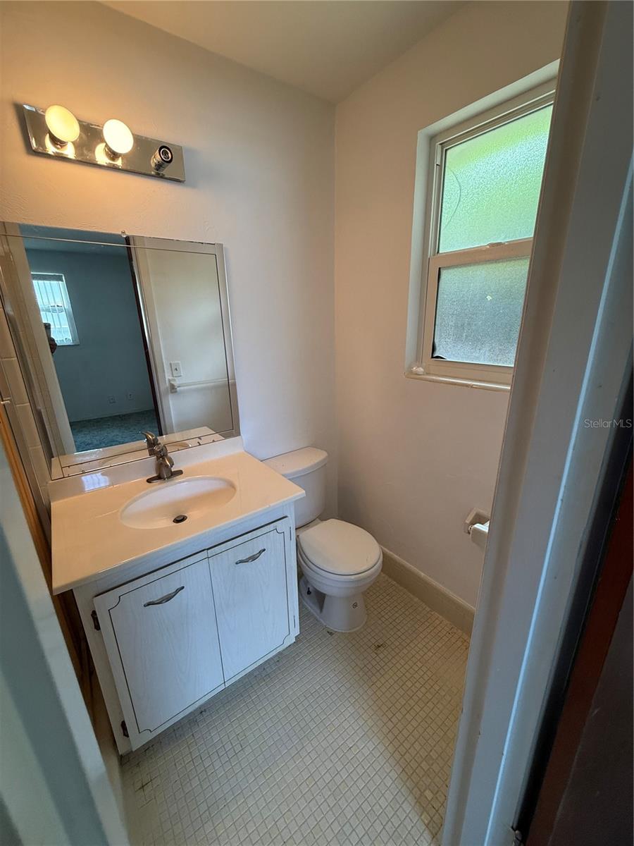 BREAKERS UNIT 01 - Residential