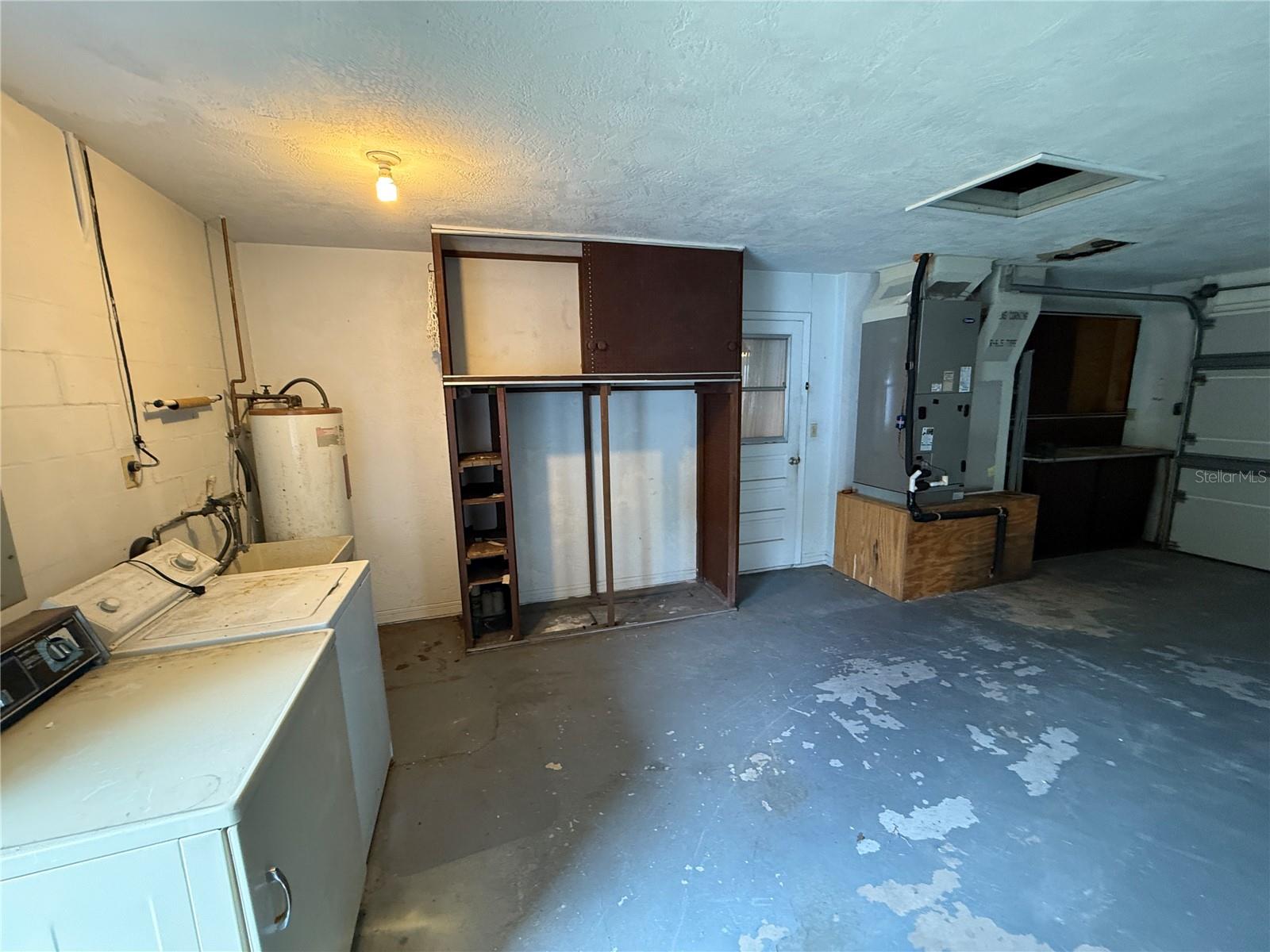 BREAKERS UNIT 01 - Residential