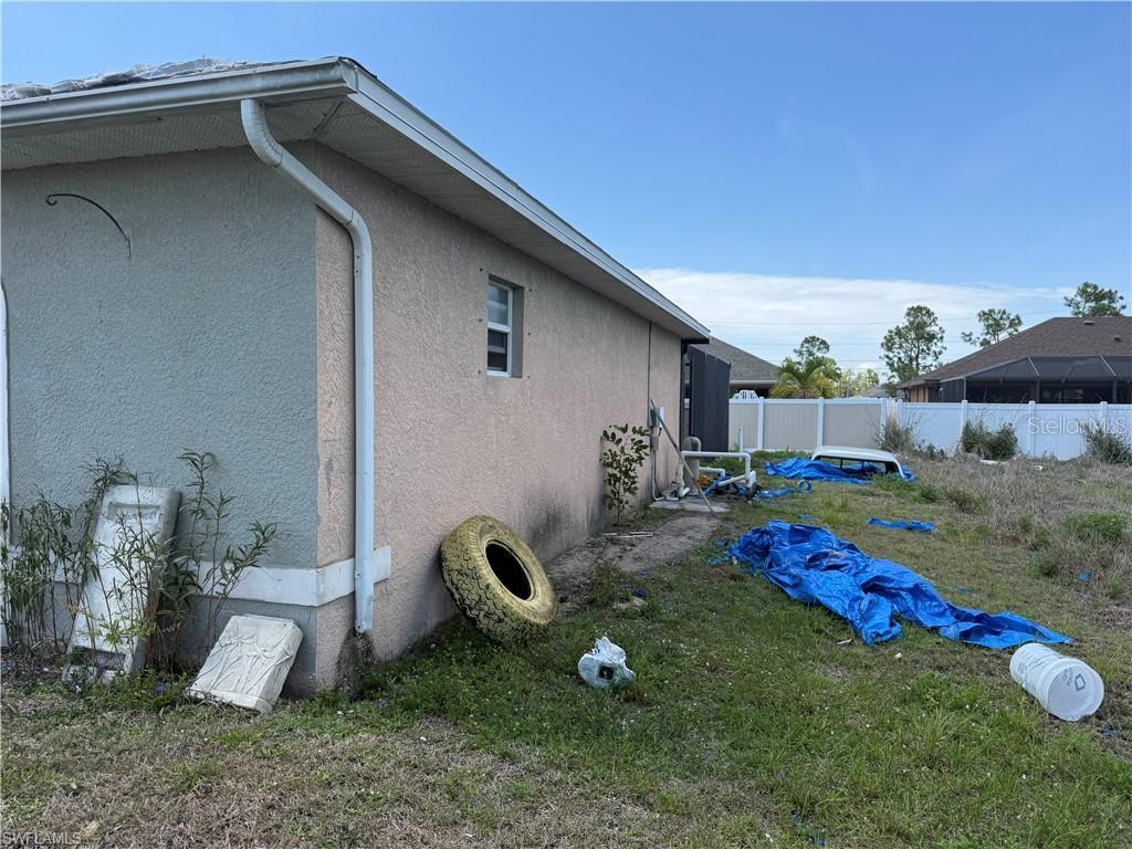 CAPE CORAL - Residential