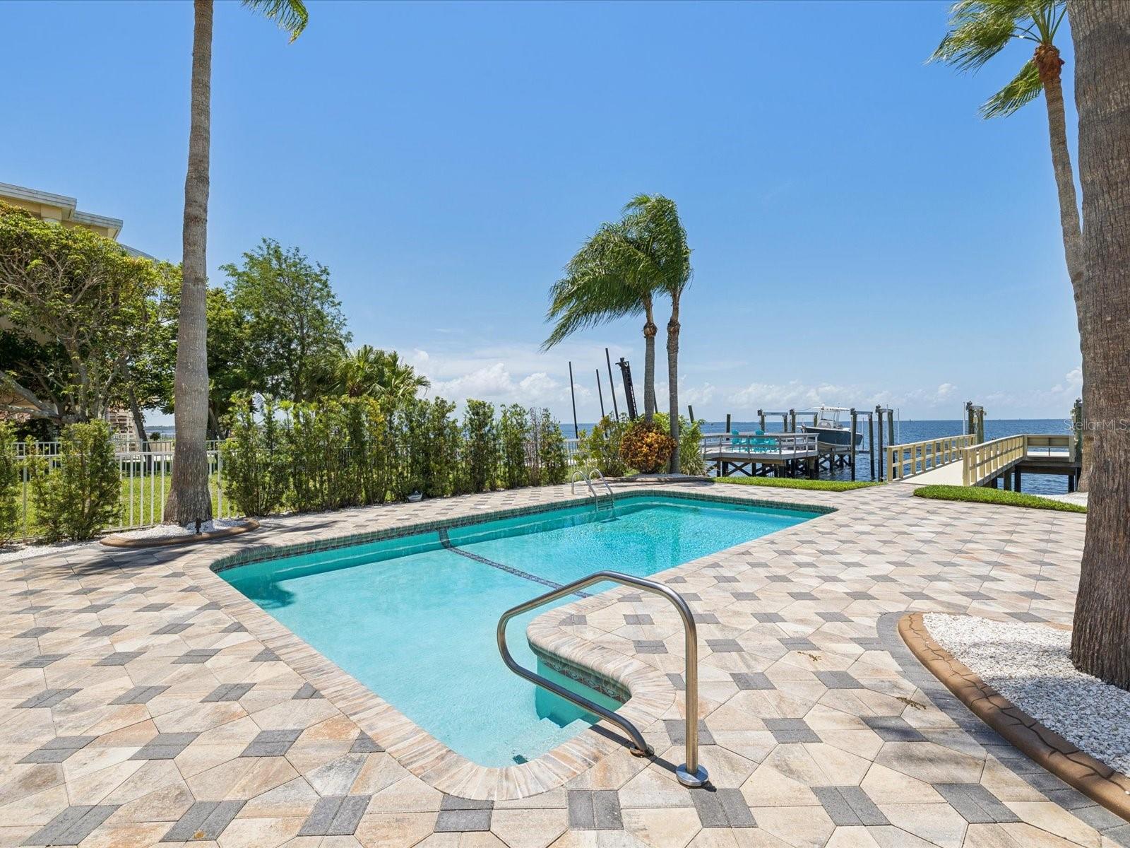 GULF HARBORS SOUTH BEACH - Residential