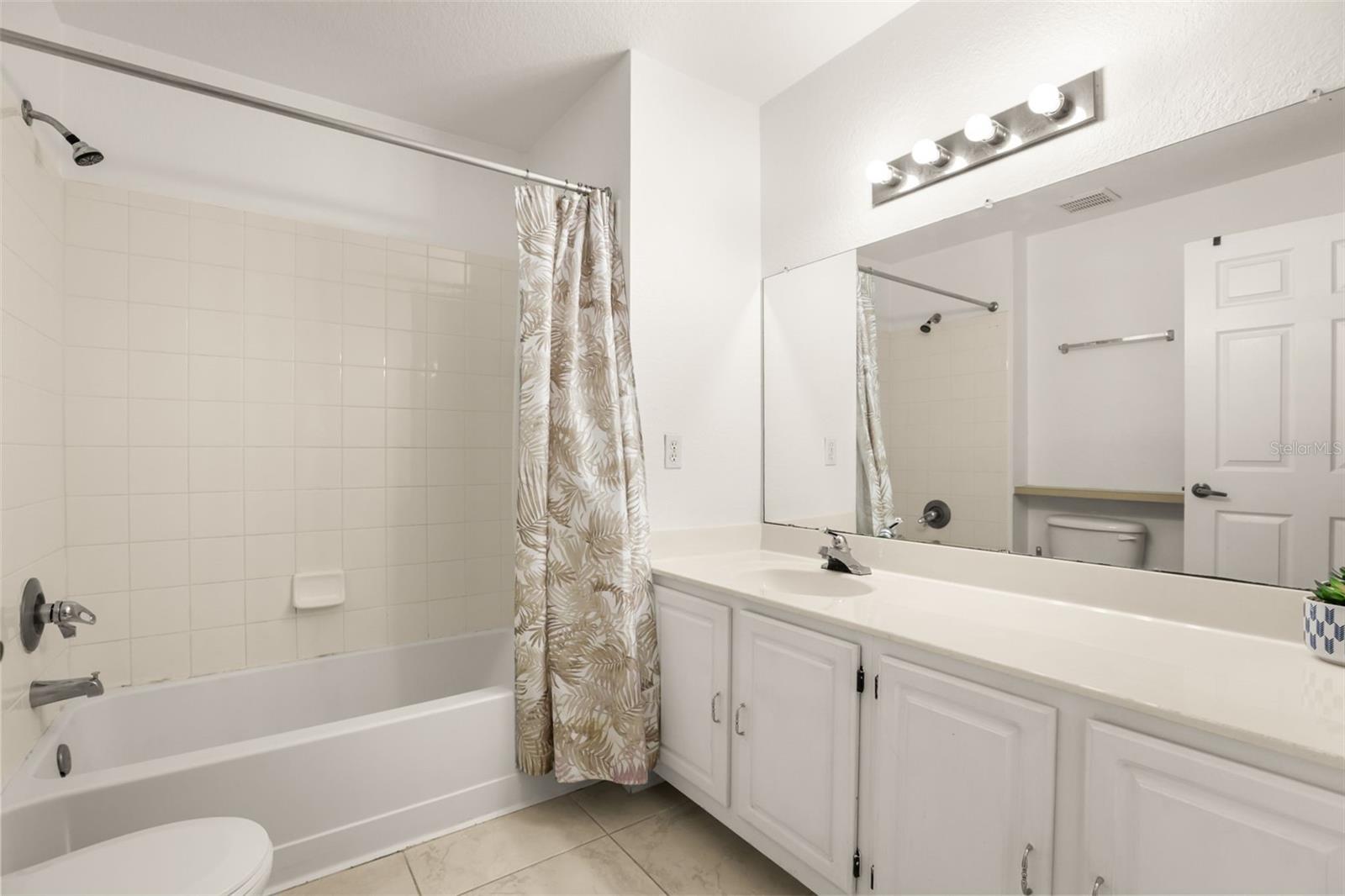 VENETIAN BAY VLGS PH 1 CONDO - Residential