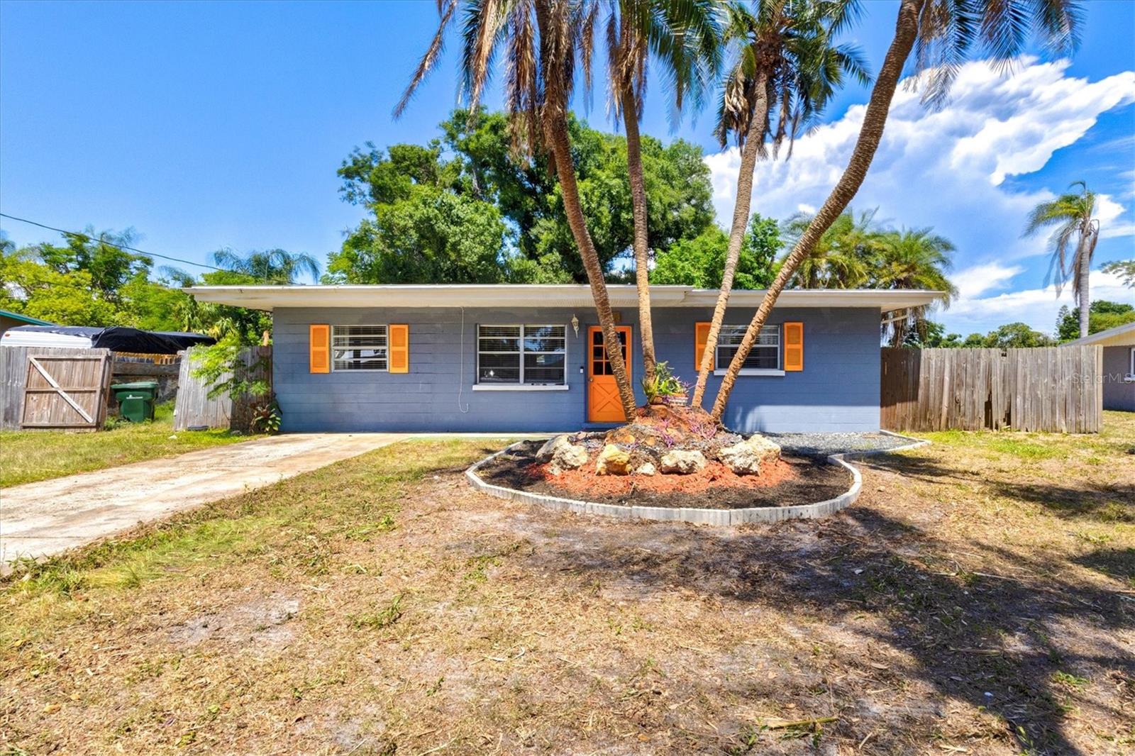 GOLDEN ACRES - Residential