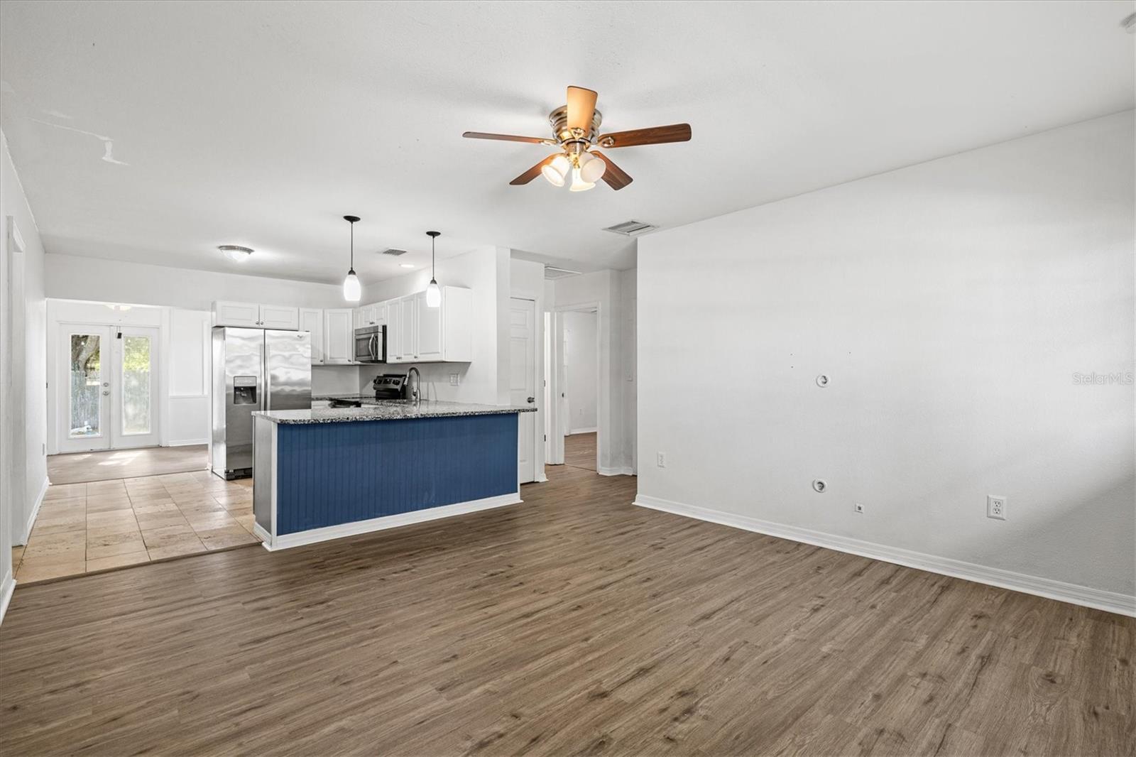 GOLDEN ACRES - Residential