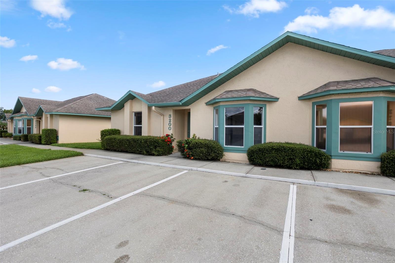 CANOE CREEK VILLAS - Residential